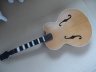 Vintage Aristone archtop jazz guitar - thumbnail picture 3