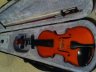 A Modern quarter size violin - thumbnail picture 1