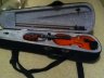 A Modern quarter size violin - thumbnail picture 2